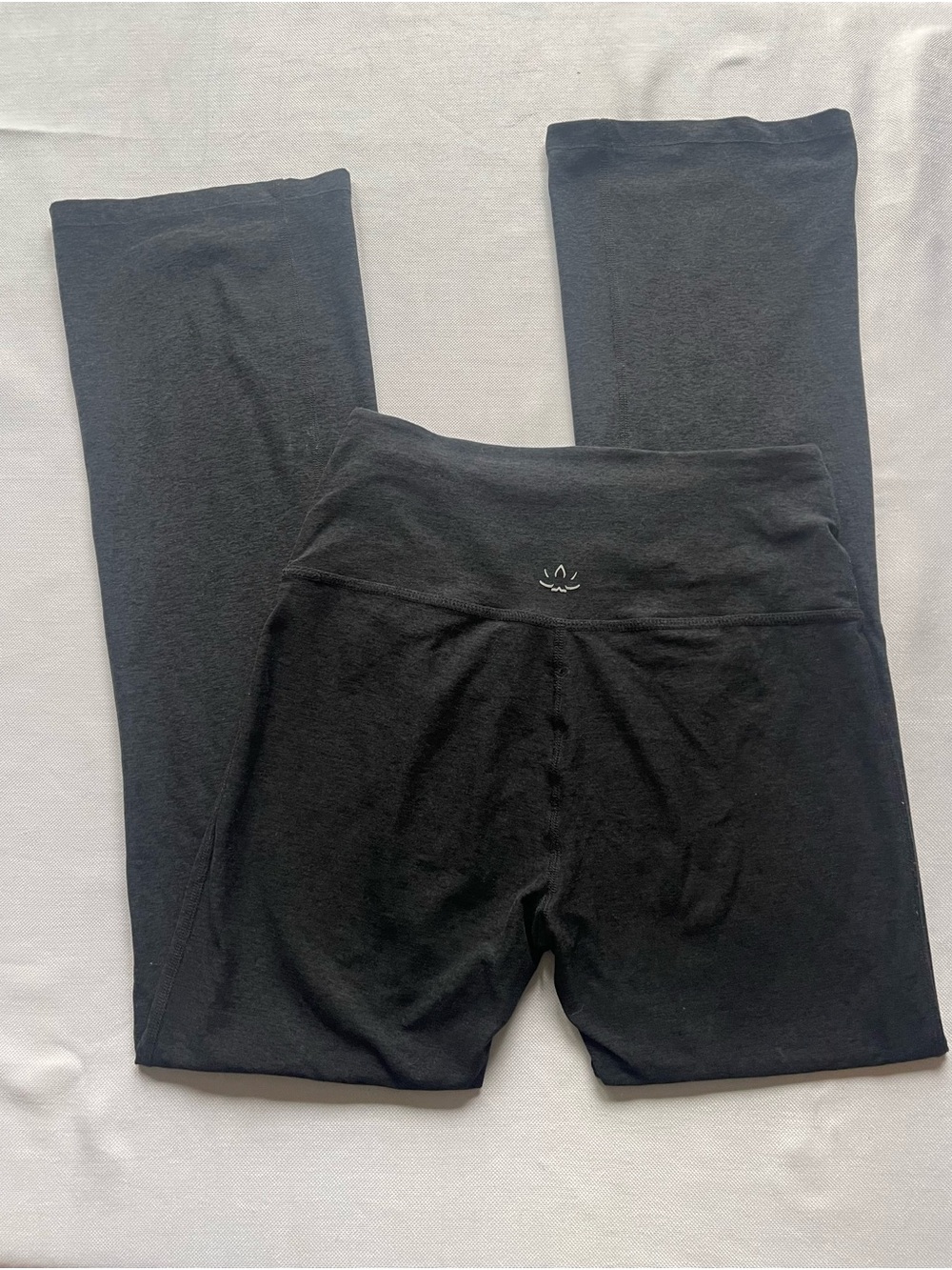 Beyond Yoga L Black Gray Flare Bootcut Leggings Yoga Logo Workout
